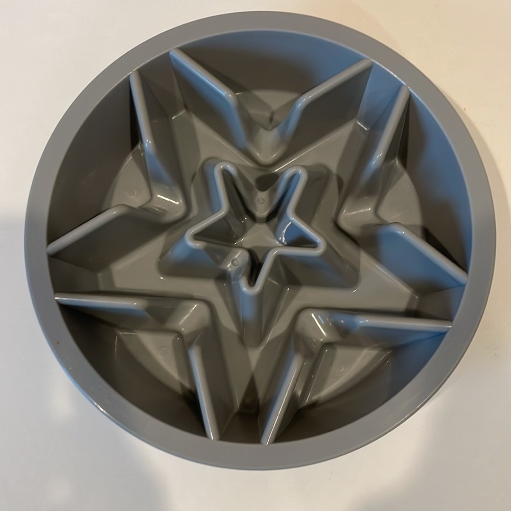 Leashboss Slow Feeder Dog Bowl